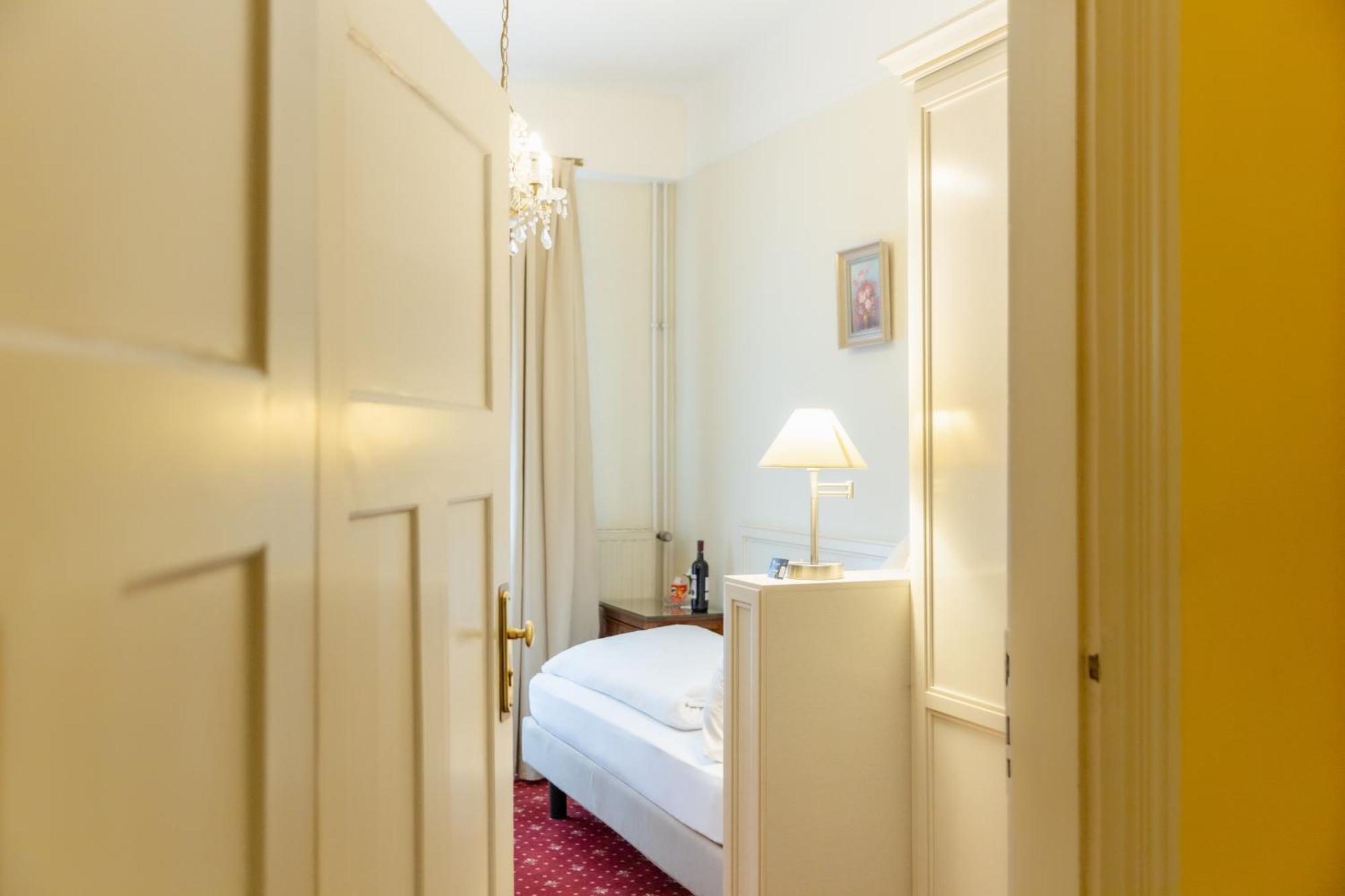 Hotel Weisses Haus Bad Kissingen Dış mekan fotoğraf