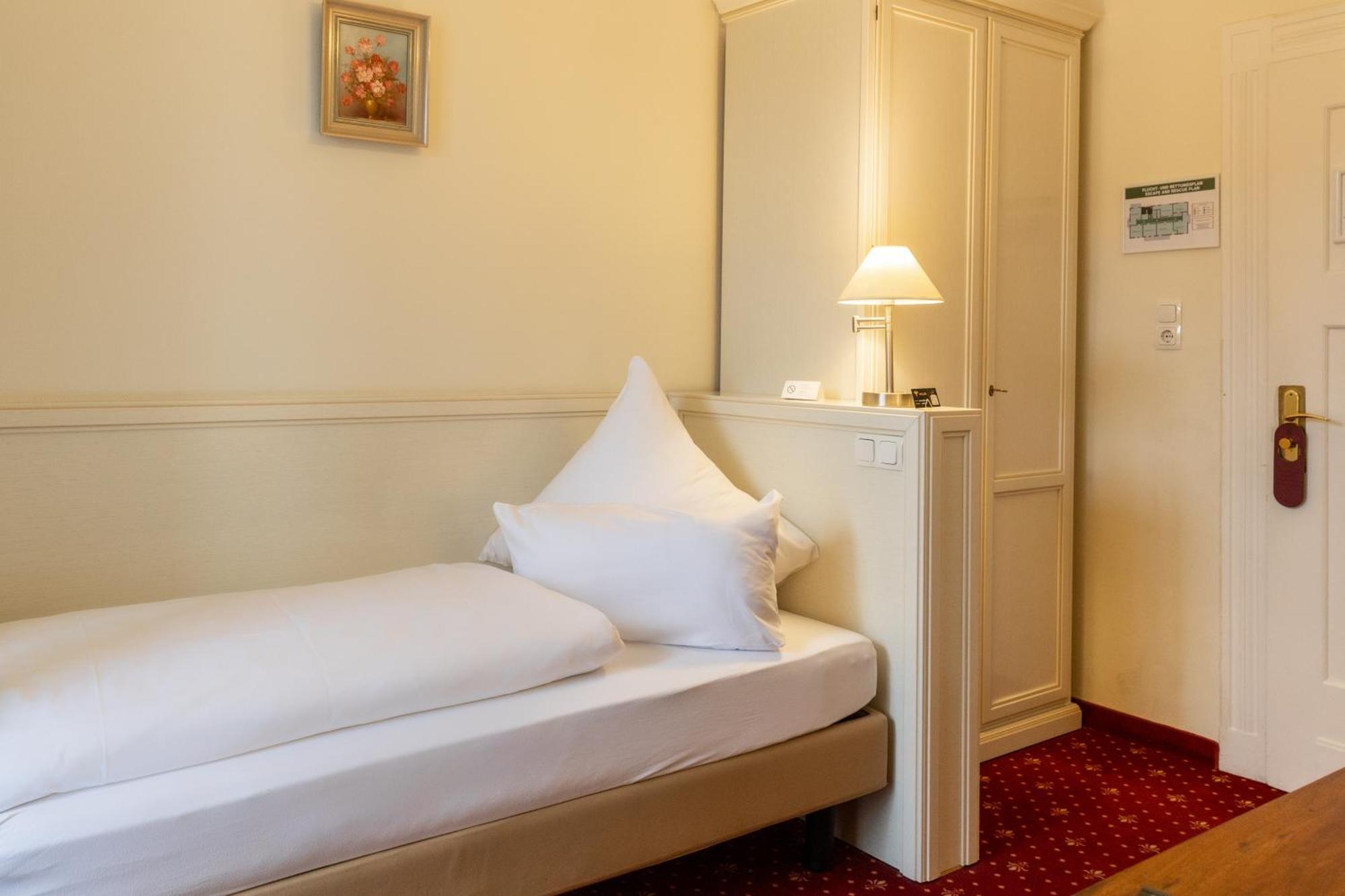 Hotel Weisses Haus Bad Kissingen Dış mekan fotoğraf